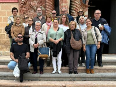 El Hermano Mayor de la Cofradía del Cristo de los Mineros acompaña a la Cofradía de la Virgen Dolorosa de Portman a la peregrinación efectuada a Caravaca de la Cruz, con ocasión de su Año Santo Jubilar